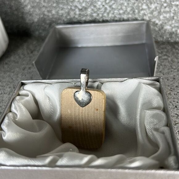 Vintage Wooden ‘Postage Stamp’ Pendant Necklace - Picture 2 of 4